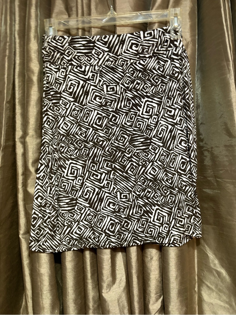 Black & White Geometric Print Mini Skirt 13↔️22↕️ #1825